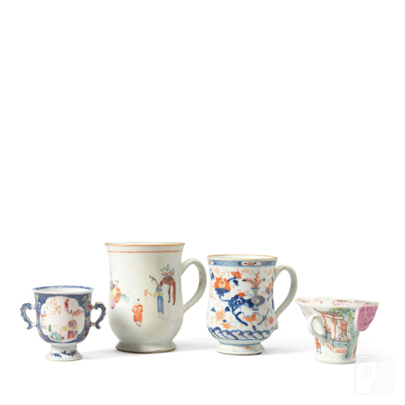 清乾隆 伊萬里啤酒盃、粉彩人物故事圖盃兩件及雙耳盃一件 | A CHINESE IMARI TANKARD, A FAMILLE ROSE LIBATION CUP, A FAMILLE ROSE TANKARD AND A DOUBLE HANDLED CUP - 图6